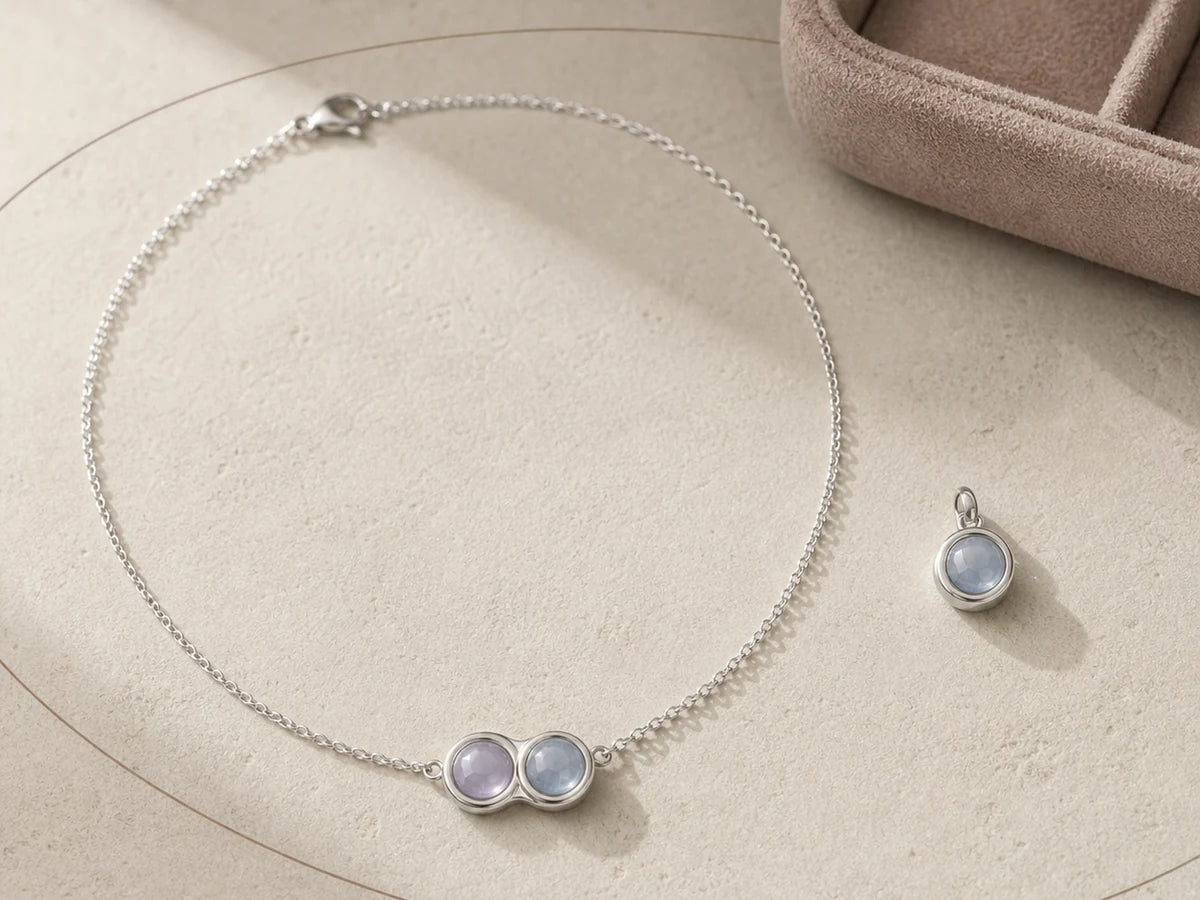 Silver-tone One-Cat Bond Set with two-stone necklace and one charm